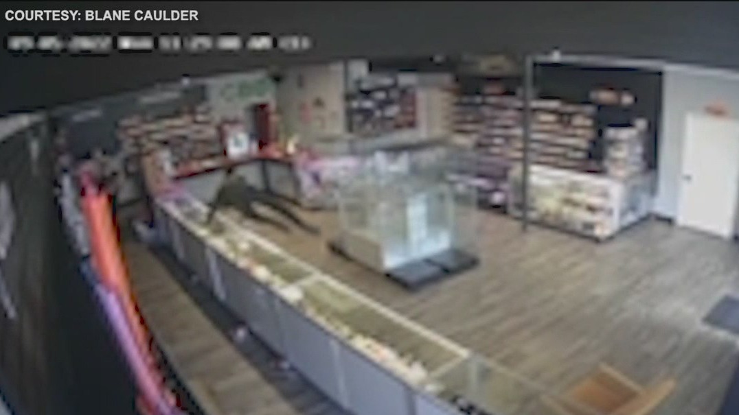 Vape shop owner says teen jumped counter during robbery